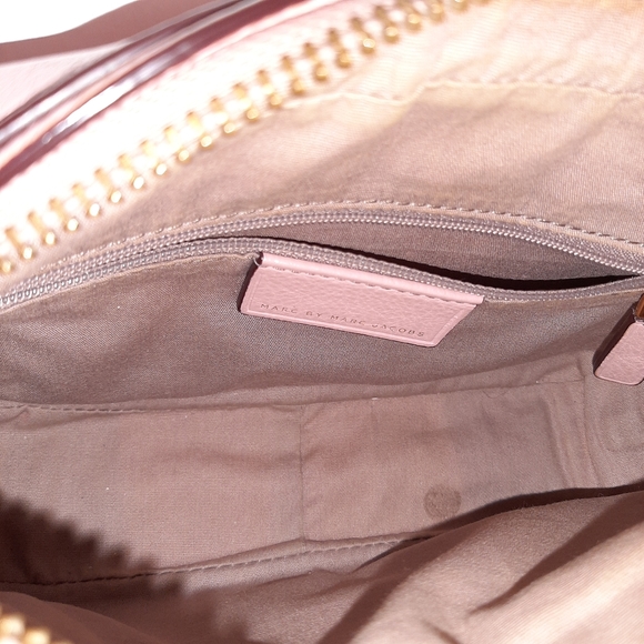 Marc Jacobs Leather Crossbody Purse - Picture 3 of 7